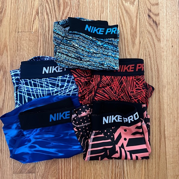 Nike Pants - Nike Pro size small 5 pairs